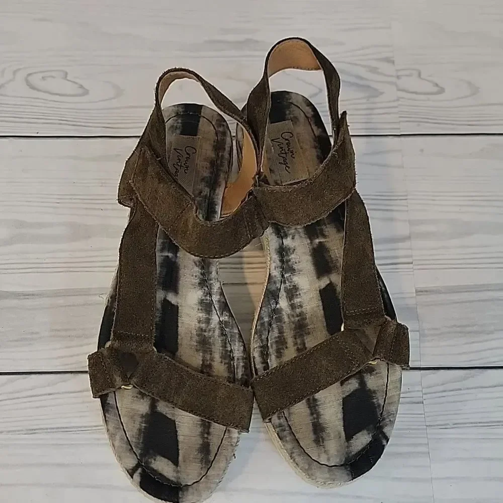 Crown Vintage olive green